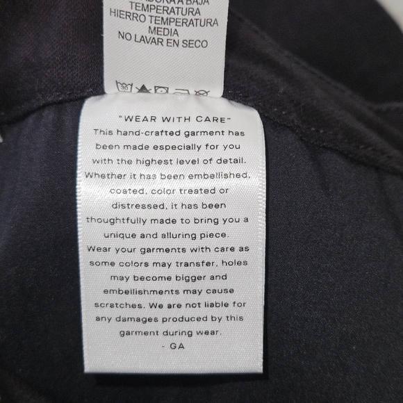 Good American Good Curve Straight Black Denim: 20 Plus 28" Inseam - Picture 12 of 13